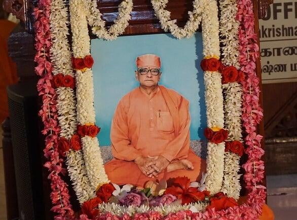 Special Puja for Maha-samadhi of Srimat Swami Atmasthanandaji Maharaj (Photos)